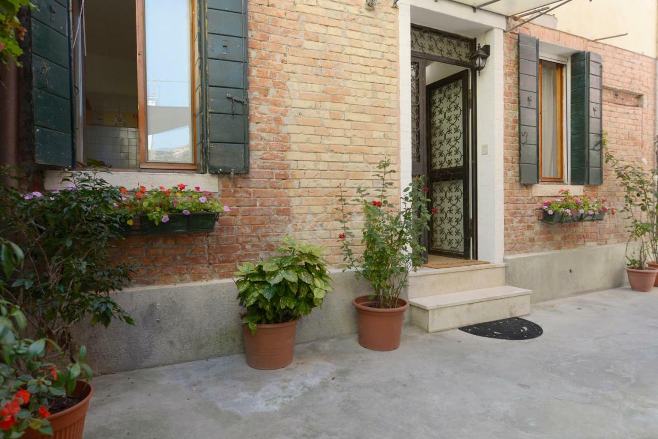 Apartament Secret Garden